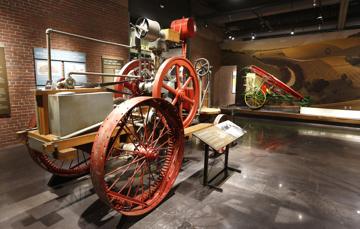 120114mp-John-Deere-tractor-museum-16